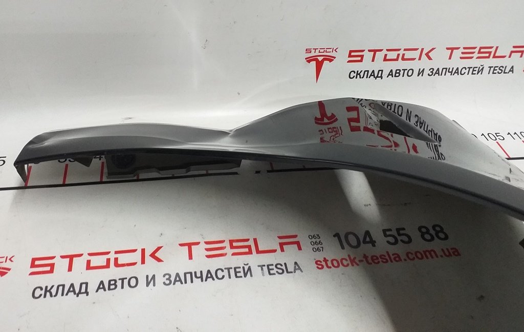 2 FENDER ASSY, RH, with damage Tesla model 3 1081400-01-D